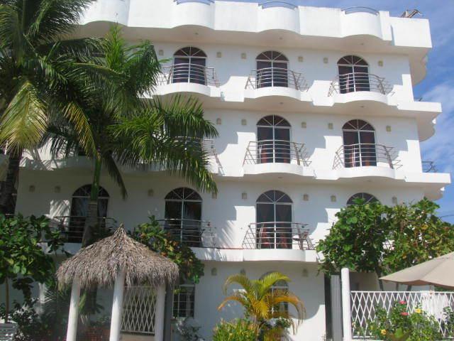 רינקון דה גוויאביטוס Hotel Y Suites Bugambilias מראה חיצוני תמונה