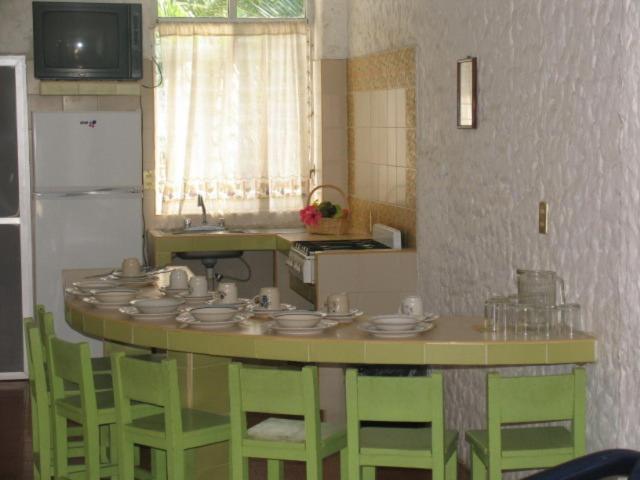 רינקון דה גוויאביטוס Hotel Y Suites Bugambilias חדר תמונה
