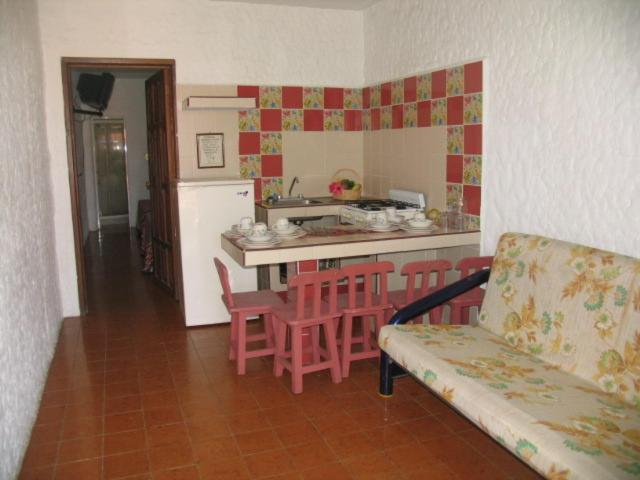 רינקון דה גוויאביטוס Hotel Y Suites Bugambilias חדר תמונה