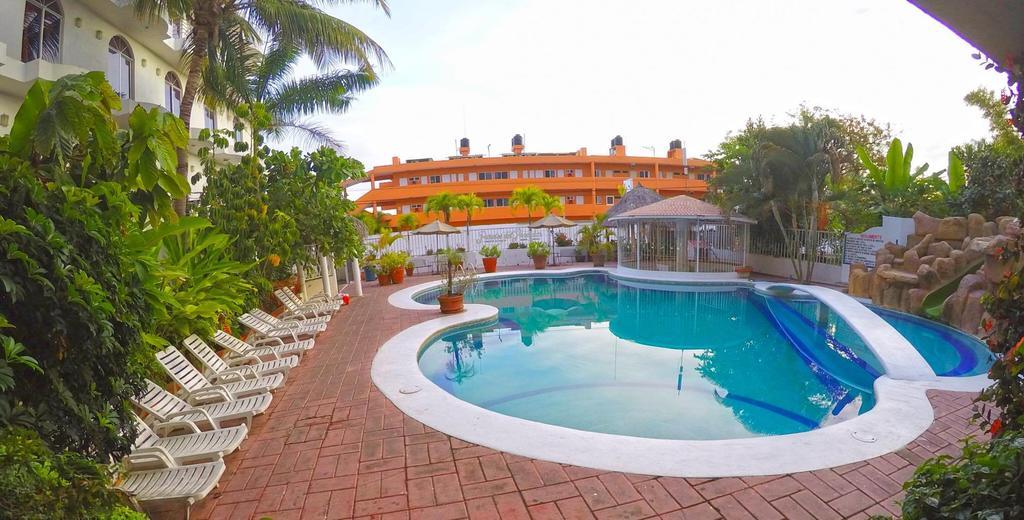 רינקון דה גוויאביטוס Hotel Y Suites Bugambilias מראה חיצוני תמונה