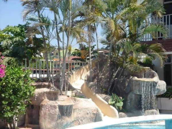רינקון דה גוויאביטוס Hotel Y Suites Bugambilias מראה חיצוני תמונה